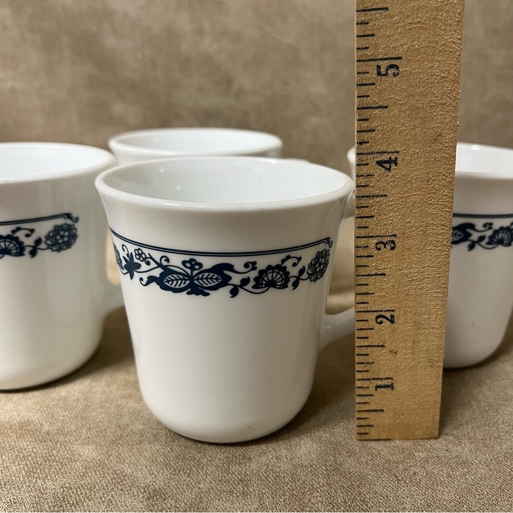 Corning USA Set of 4 Coffee Mugs/Cups Vintage Old Town Blue Blue Onion - Picture 5 of 6